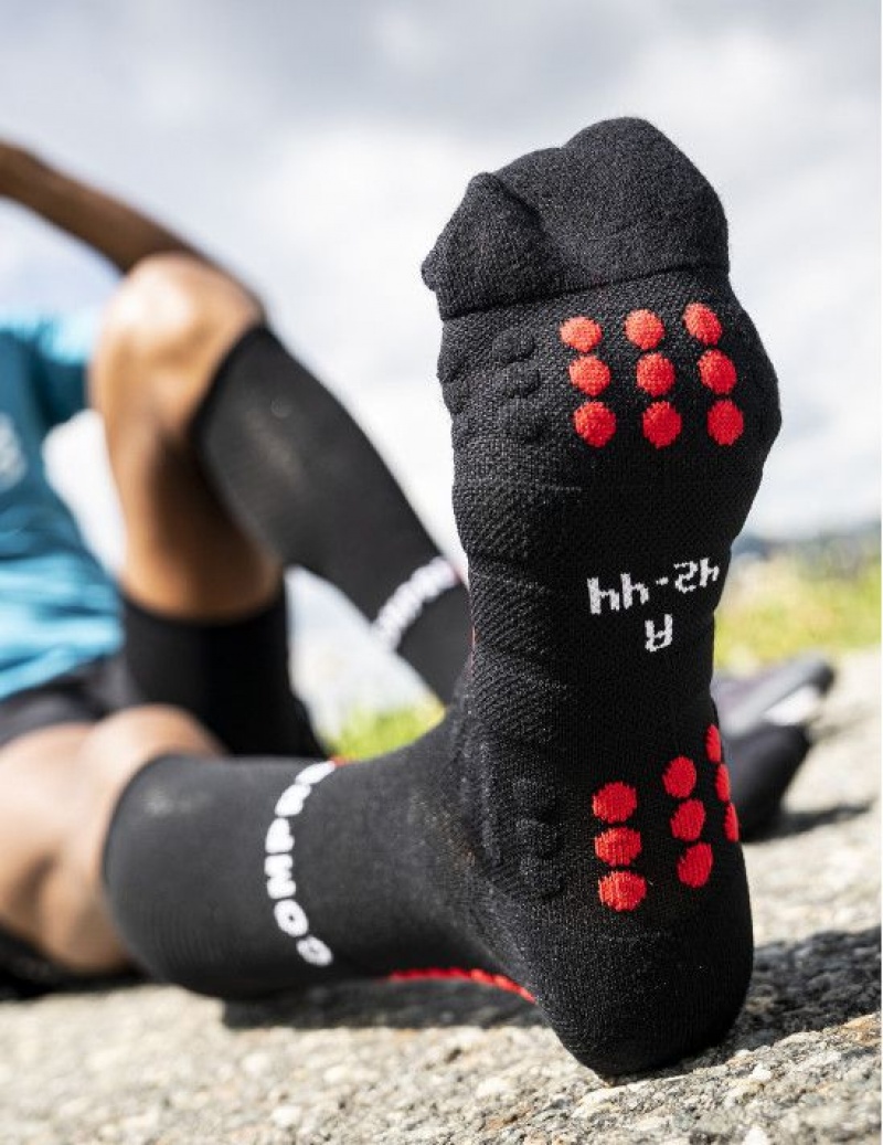 Compressport Full Socks Winter Run Muške High Socks Crne Crvene | 469-MOUHCN