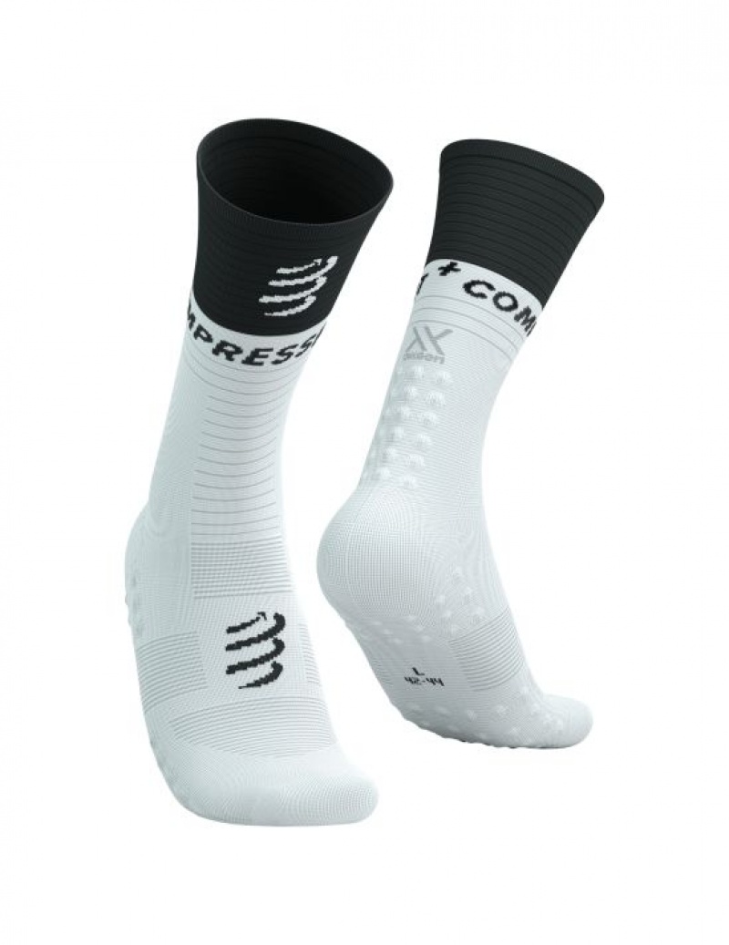 Compressport Mid Compression Socks V2.0 Muške Čarape Za Trčanje Bijele Crne | 638-QVXOKN