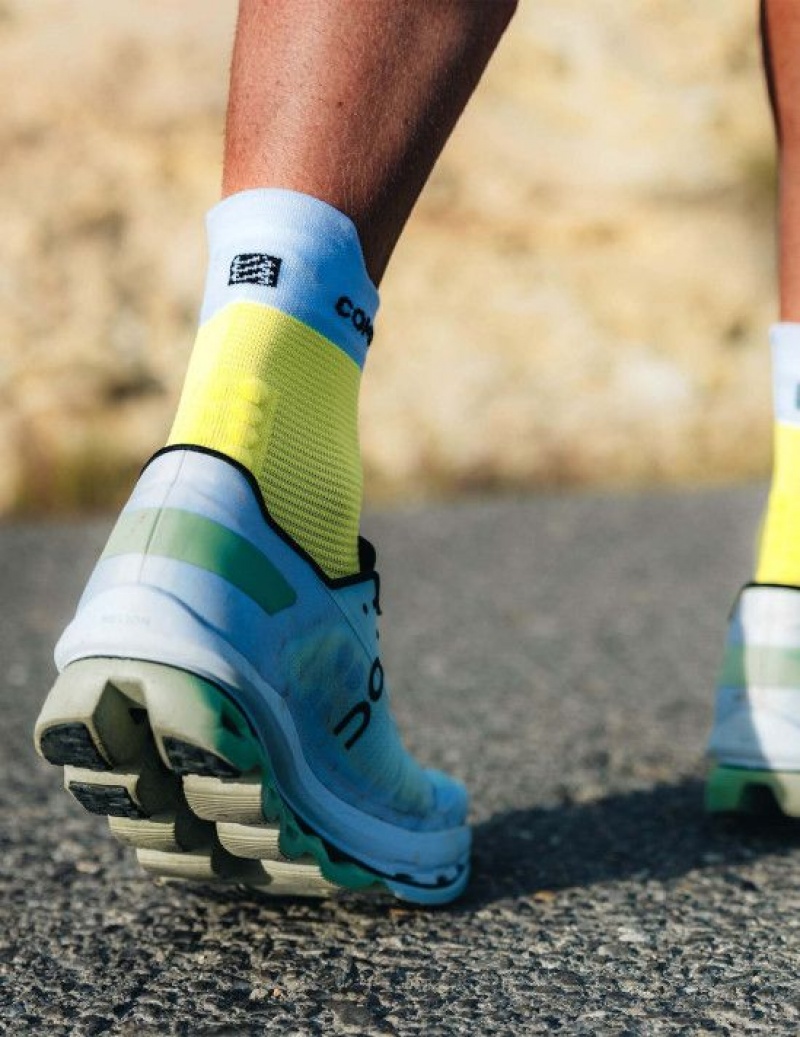 Compressport Pro Racing Socks v4.0 Run High Muške Čarape Za Trčanje Žute Bijele | 069-UWIVQF