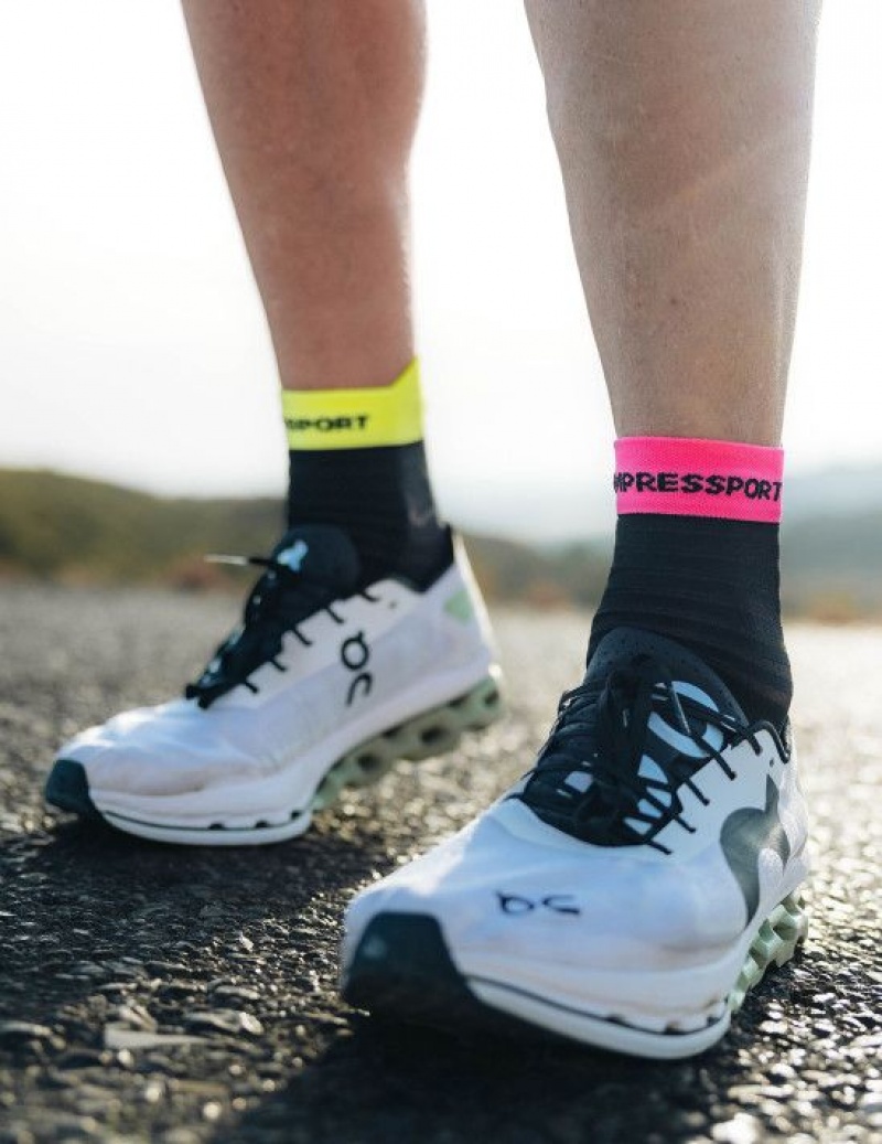 Compressport Pro Racing Socks v4.0 Ultralight Run High Muške Čarape Za Trčanje Crne Žute Roze | 419-MTFXYU